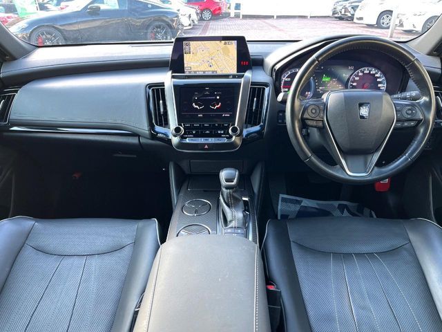 TOYOTA CROWN SEDAN HYBRID 2018 Image 31