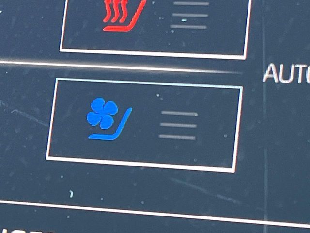 TOYOTA CROWN SEDAN HYBRID 2018 Image 31