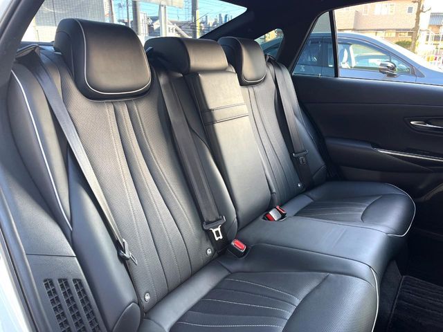 TOYOTA CROWN SEDAN HYBRID 2018 Image 31