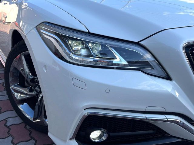 TOYOTA CROWN SEDAN HYBRID 2018 Image 31