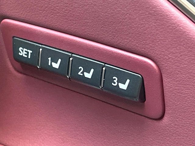 TOYOTA LEXUS LC500 2017 Image 31