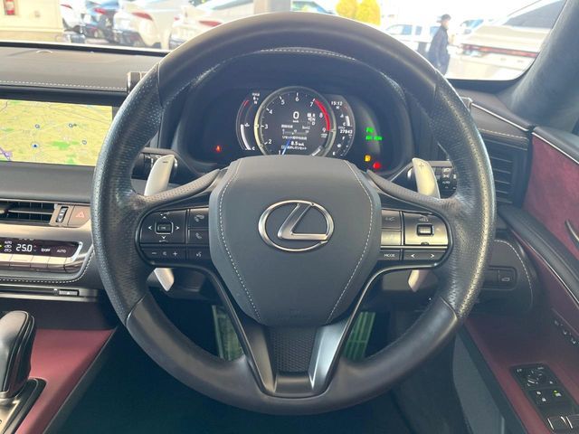 TOYOTA LEXUS LC500 2017 Image 31