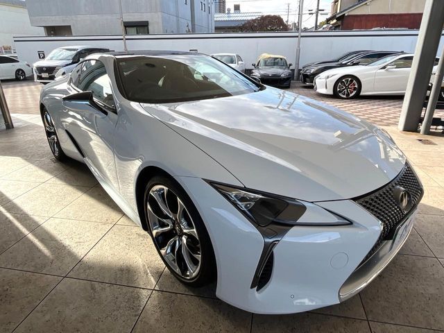 TOYOTA LEXUS LC500 2017 Image 31