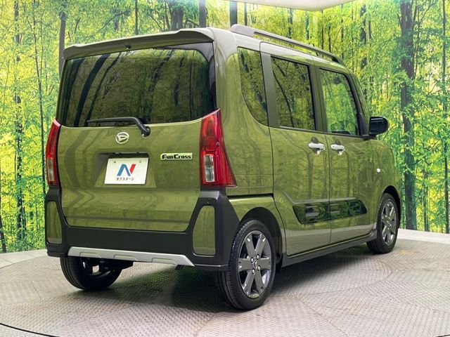 DAIHATSU TANTO FAN CROSS 2023 Image 31