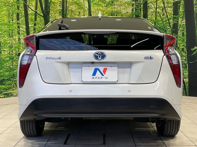 TOYOTA PRIUS 2018 Image 31