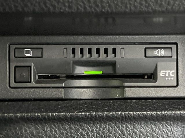 TOYOTA VOXY 2017 Image 31