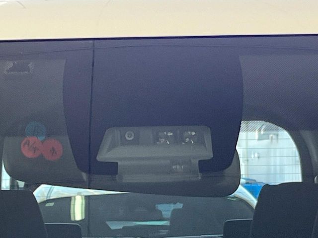 TOYOTA VOXY 2017 Image 31