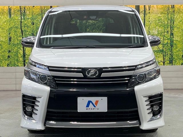 TOYOTA VOXY 2017 Image 31