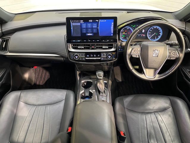 TOYOTA CROWN SEDAN HYBRID 2021 Image 31