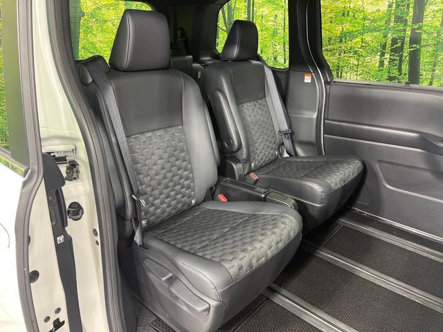 TOYOTA VOXY 4WD 2025 Image 31