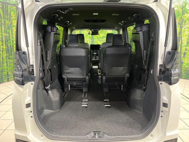 TOYOTA VOXY 4WD 2025 Image 31