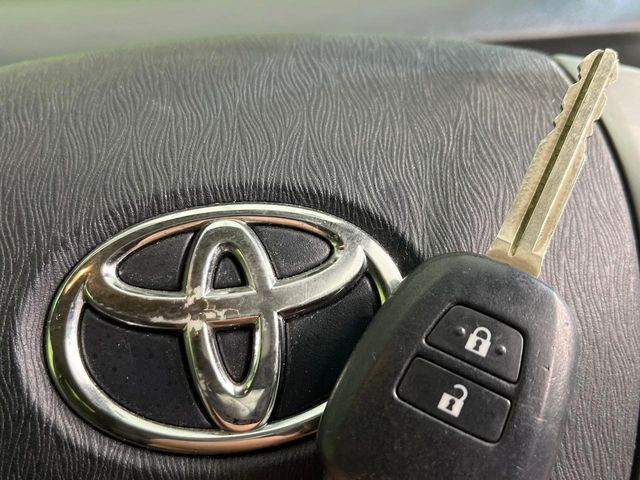 TOYOTA AQUA 2013 Image 31