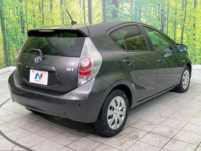 TOYOTA AQUA 2013 Image 31