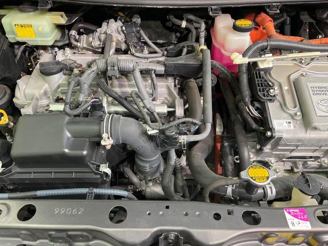 TOYOTA AQUA 2013 Image 31