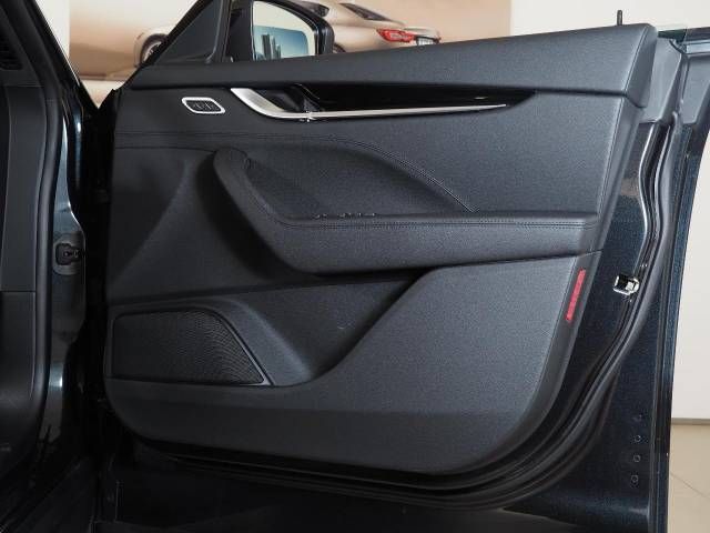 MASERATI LEVANTE 2023 Image 31