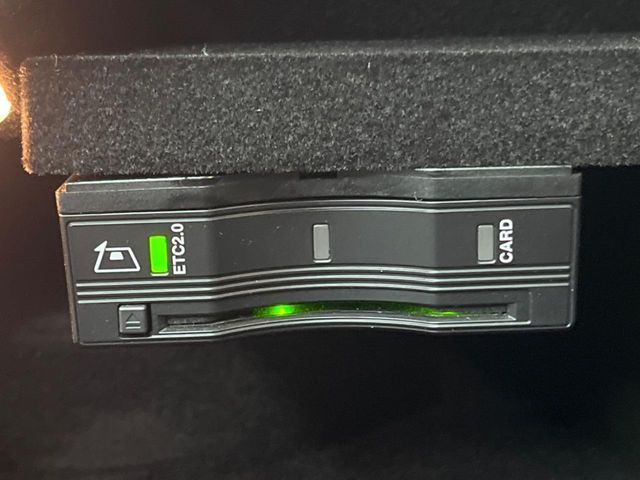 MERCEDES BENZ C CLAS 2018 Image 31