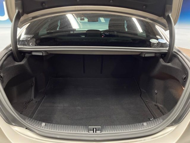 MERCEDES BENZ C CLAS 2018 Image 31