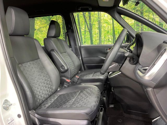 TOYOTA VOXY 4WD 2025 Image 31