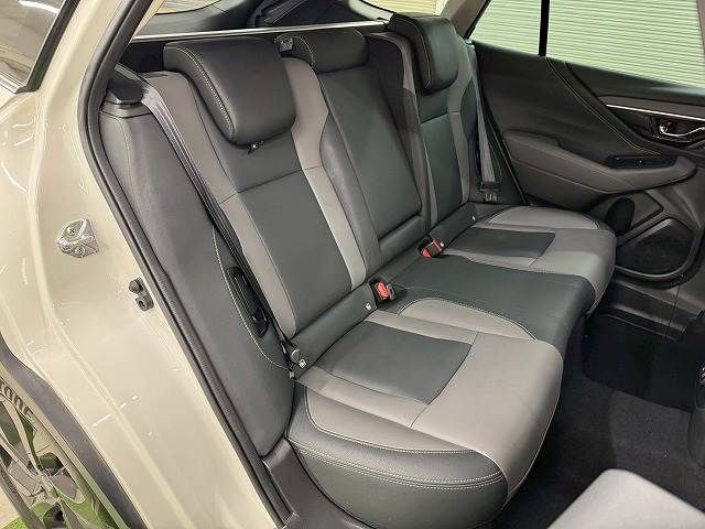 SUBARU LEGACY OUTBACK 2023 Image 31