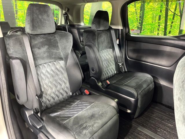 TOYOTA ALPHARD HYBRID 4WD 2018 Image 31