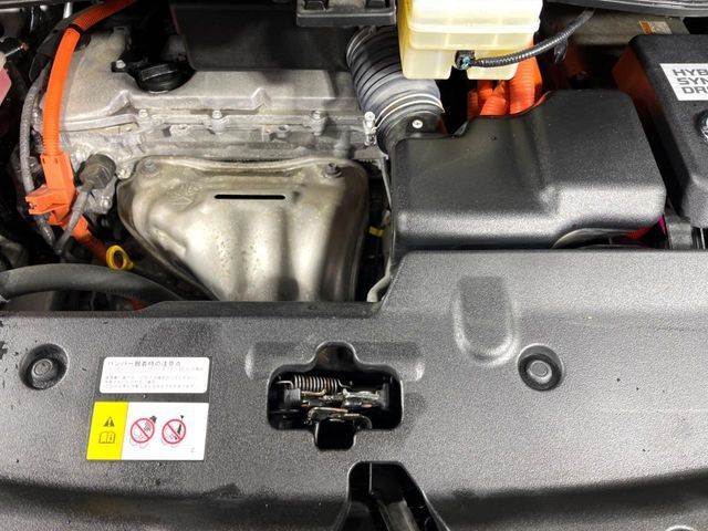 TOYOTA ALPHARD HYBRID 4WD 2018 Image 31