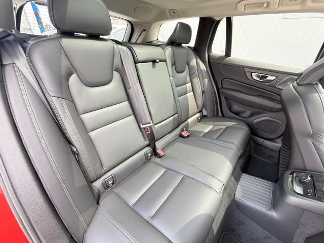 VOLVO V60 2024 Image 31