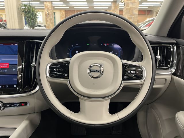 VOLVO V60 CROSS COUN 2025 Image 31