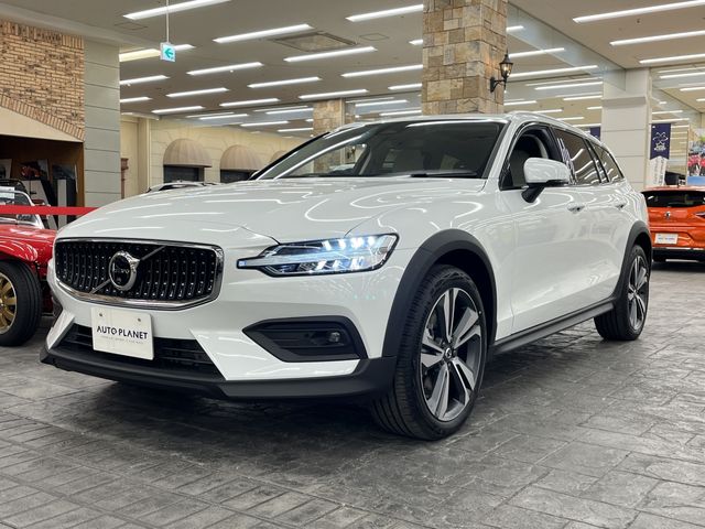 VOLVO V60 CROSS COUN 2025 Image 31