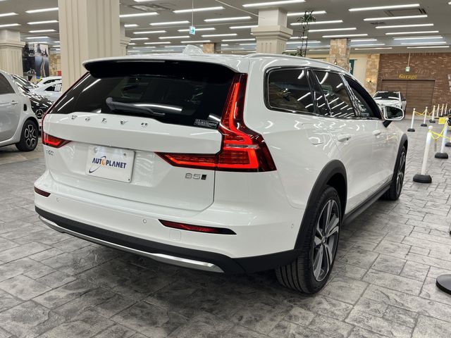 VOLVO V60 CROSS COUN 2025 Image 31