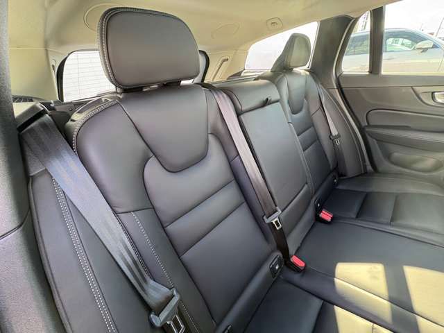 VOLVO V60 2024 Image 31