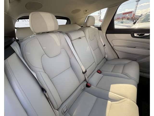 VOLVO XC60 2023 Image 31