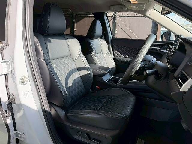 MITSUBISHI OUTLANDER PHEV 2023 Image 31