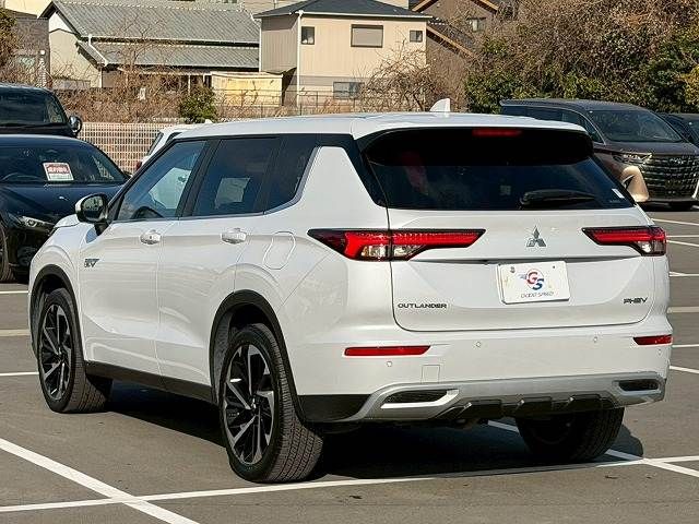 MITSUBISHI OUTLANDER PHEV 2023 Image 31