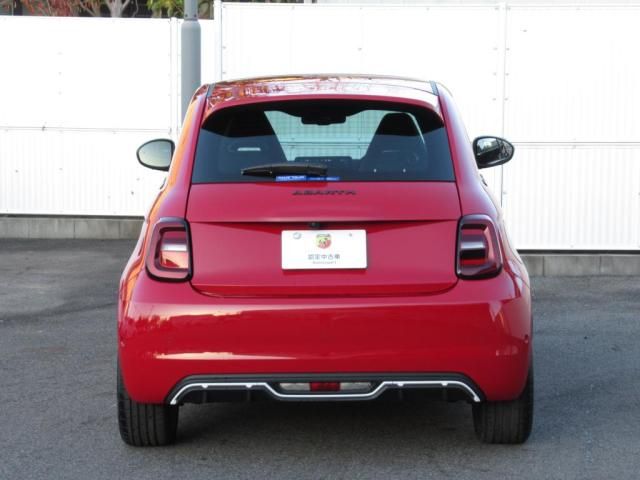 FIAT ABARTH 500E 2024 Image 31