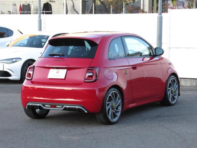 FIAT ABARTH 500E 2024 Image 31