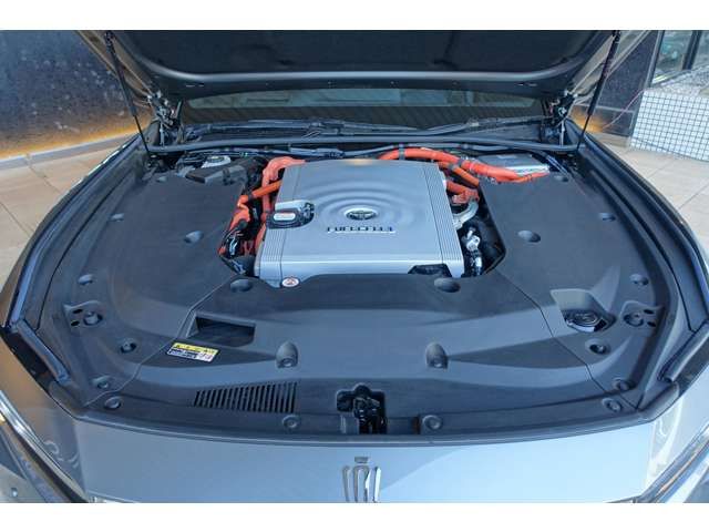 TOYOTA CROWN SEDAN 2024 Image 31