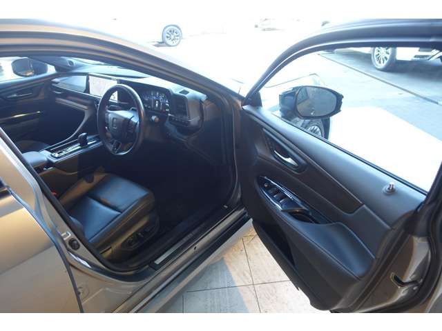 TOYOTA CROWN SEDAN 2024 Image 31