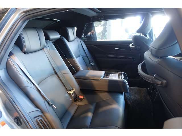 TOYOTA CROWN SEDAN 2024 Image 31