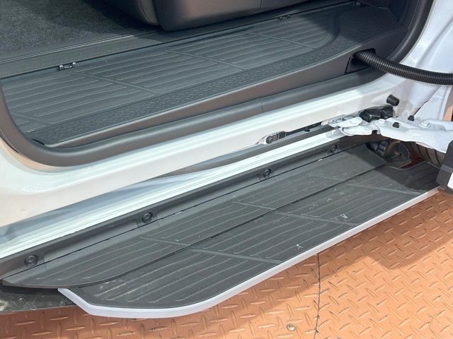 TOYOTA VOXY HYBRID 2026 Image 31