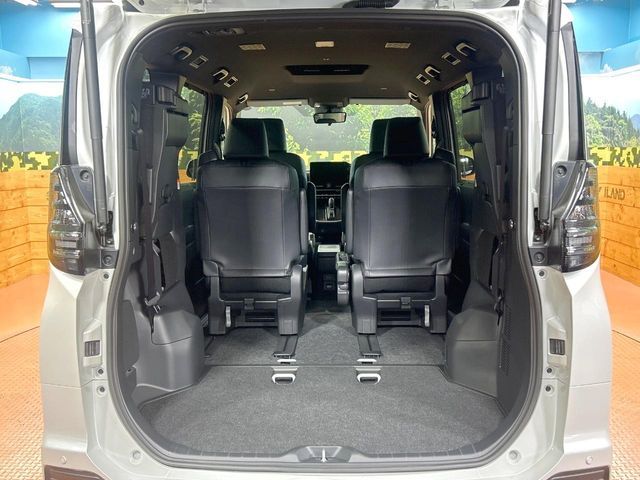 TOYOTA VOXY HYBRID 2026 Image 31