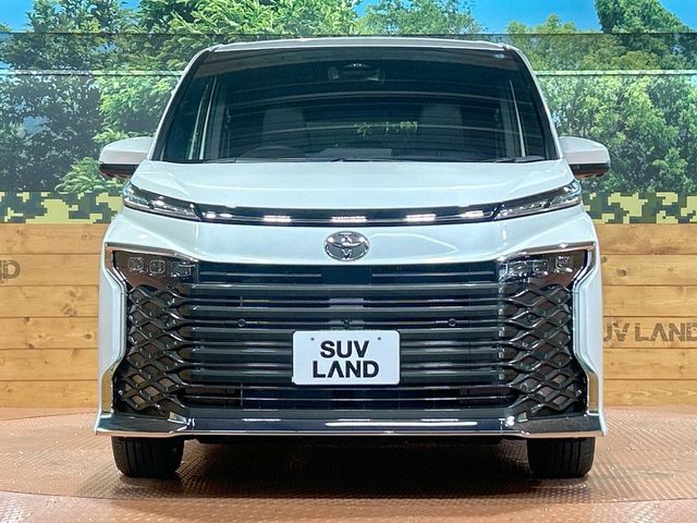 TOYOTA VOXY HYBRID 2026 Image 31