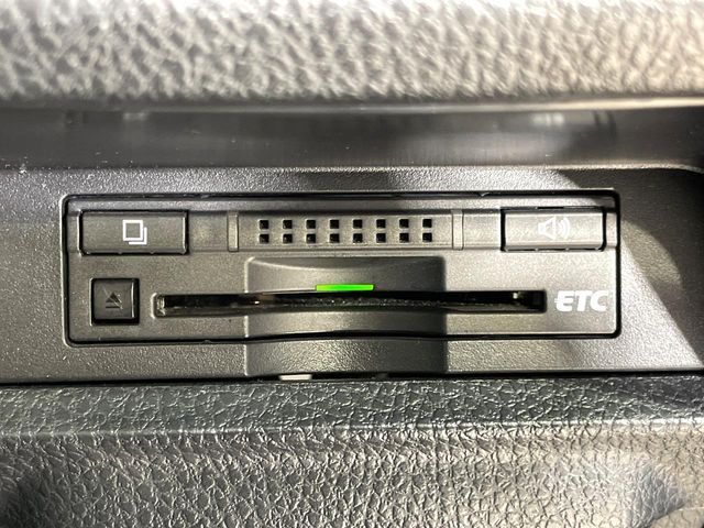 TOYOTA VOXY 2016 Image 31