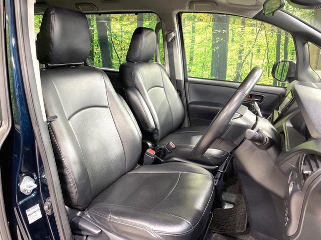 TOYOTA VOXY 2016 Image 31