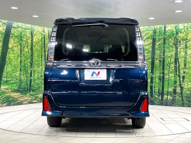 TOYOTA VOXY 2016 Image 31