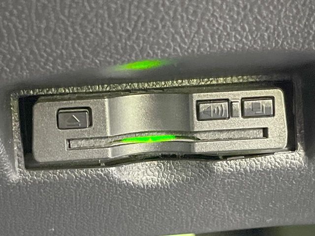 TOYOTA PRIUS 2019 Image 31