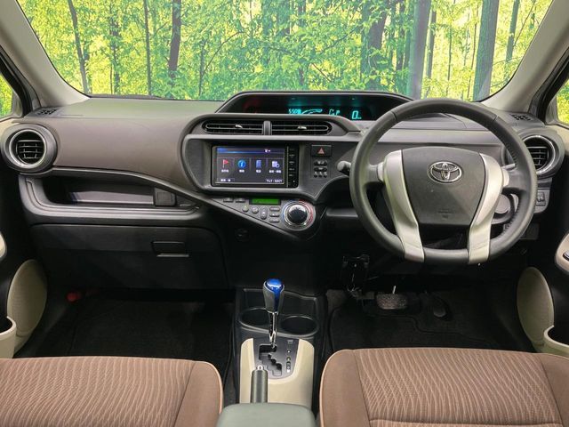 TOYOTA AQUA 2013 Image 31