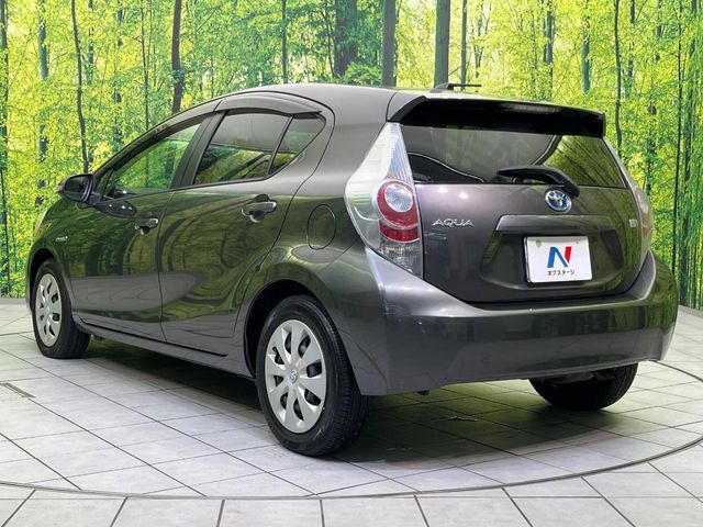 TOYOTA AQUA 2013 Image 31