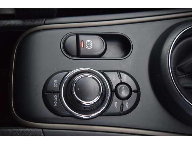 BMW MINI COOPER D CROSSO 2021 Image 31