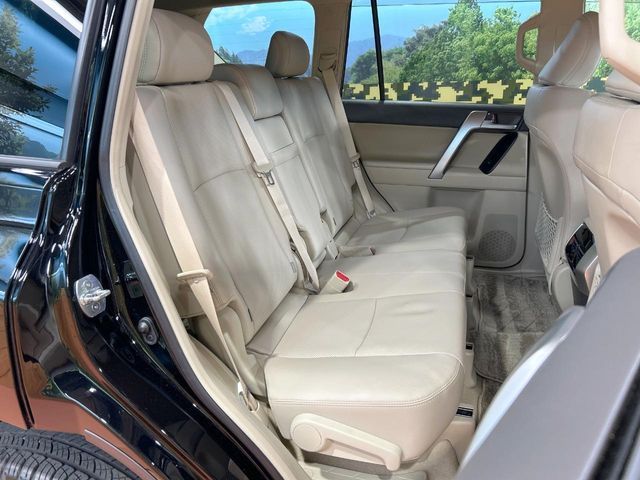 TOYOTA LANDCRUISER PRADO 2023 Image 31