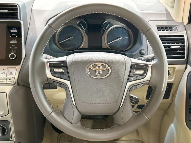 TOYOTA LANDCRUISER PRADO 2023 Image 31